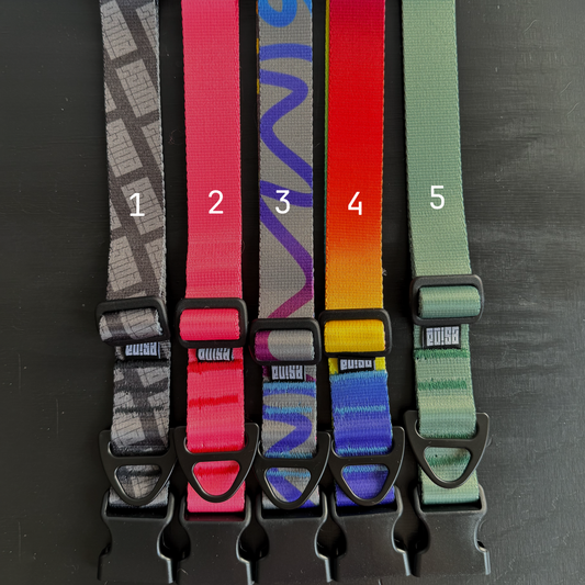 MEDIUM COLLARS